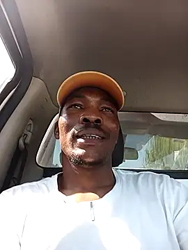 Ngamla123 online show from October 28, 2025, 1:21 pm