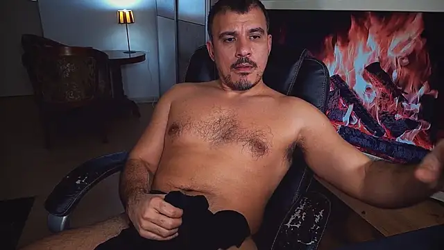 Snapshot of officeman7 chatting on January 20, 2025, 8:07 pm officeman7 online show from January 20, 2025, 8:07 pm