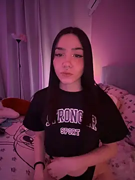 Snapshot of ShannonShanny chatting on November 9, 2025, 8:24 pm ShannonShanny online show from November 9, 2025, 8:24 pm