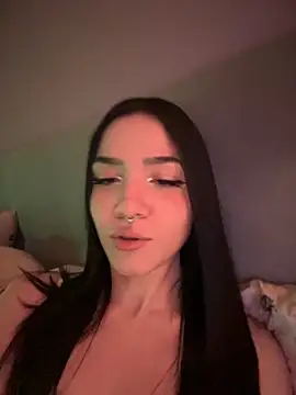 Snapshot of ShannonShanny chatting on November 4, 2025, 2:43 pm ShannonShanny online show from November 4, 2025, 2:43 pm