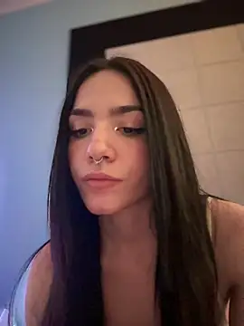 Snapshot of ShannonShanny chatting on March 17, 2025, 9:13 pm ShannonShanny online show from March 17, 2025, 9:13 pm