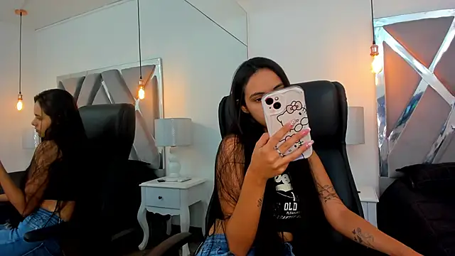 ChloeHarper  online show from September 25, 2025, 2:23 pm