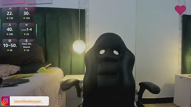 ChloeHarper  online show from September 9, 2025, 2:26 pm