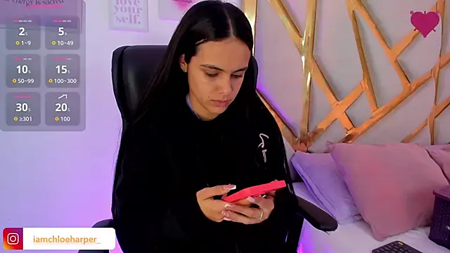 ChloeHarper  online show from November 27, 2025, 12:49 pm