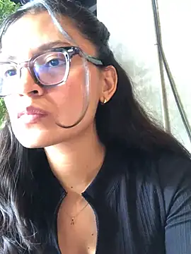 Gia Mazzon online show from April 16, 2026, 4:41 pm