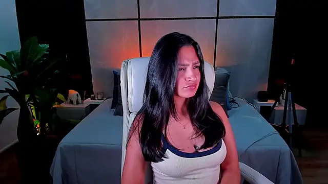 Snapshot of Gia_Mazzon chatting on February 24, 2025, 10:36 pm Gia Mazzon online show from February 24, 2025, 10:36 pm