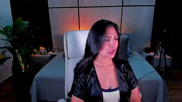 Snapshot of Gia_Mazzon chatting on February 24, 2025, 7:09 pm Gia Mazzon online show from February 24, 2025, 7:09 pm