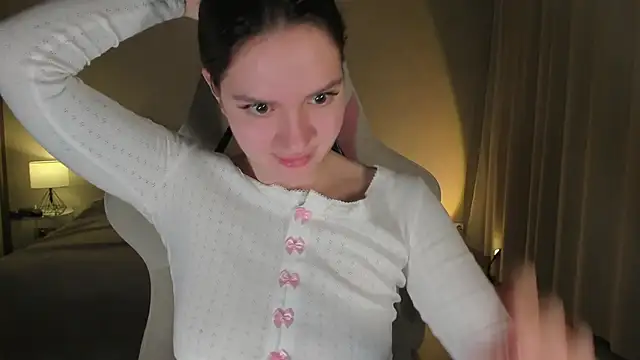 Snapshot of Sonia_moon_ chatting on January 9, 2025, 1:29 am Sonia moon online show from January 9, 2025, 1:29 am