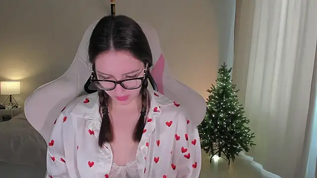 Snapshot of Sonia_moon_ chatting on January 6, 2025, 5:41 am Sonia moon online show from January 6, 2025, 5:41 am
