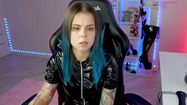 Latex Kitty online show from March 27, 2026, 4:19 pm