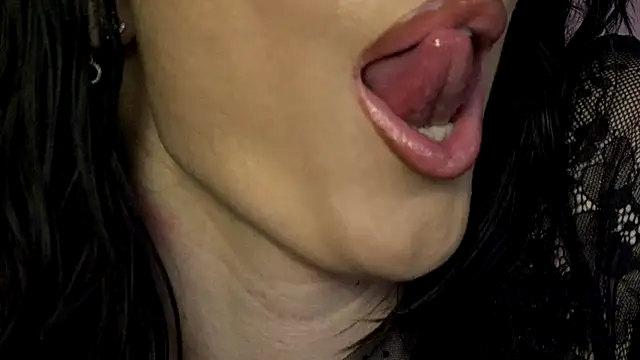 Snapshot of ViviRuth chatting on February 28, 2025, 12:42 pm ViviRuth online show from February 28, 2025, 12:42 pm