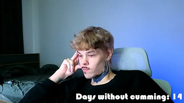 DENIS HERE online show from April 17, 2026, 9:23 am