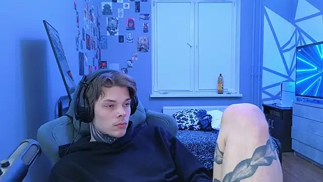 DENIS HERE online show from February 18, 2025, 3:42 am