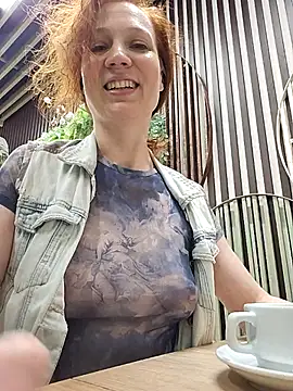 Exhibitionsplit online show from July 6, 2026, 4:09 pm