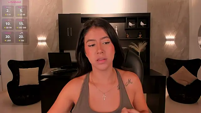 SussanElliot online show from October 9, 2025, 9:54 am