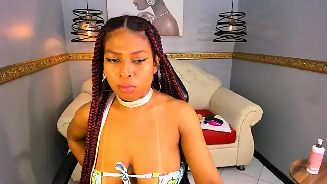 Naomi Tylers online show from October 28, 2025, 12:33 am