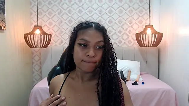 Naomi Tylers online show from September 24, 2025, 11:32 pm