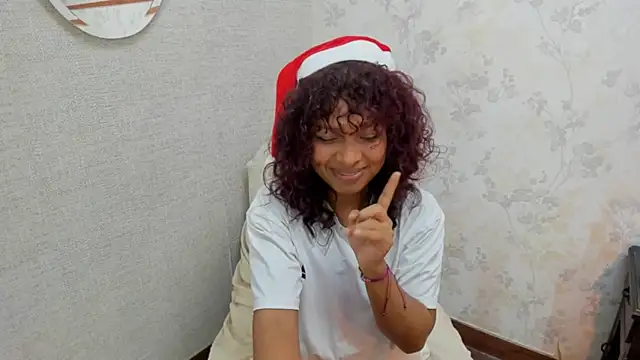 Naomi Tylers online show from December 14, 2025, 10:59 pm