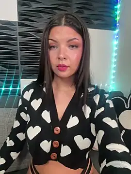 Snapshot of FoxyMx chatting on January 6, 2025, 2:37 am FoxyMx online show from January 6, 2025, 2:37 am