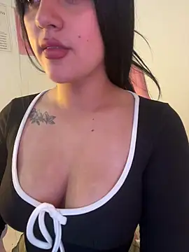 Snapshot of violet-333 chatting on January 31, 2026, 7:12 pm violet-333 online show from January 31, 2026, 7:12 pm