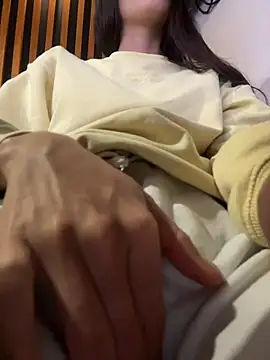 Snapshot of cristel_17 chatting on March 4, 2026, 8:00 am cristel 17 online show from March 4, 2026, 8:00 am