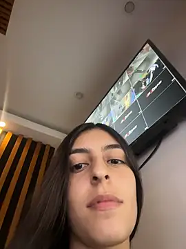 cristel 17 online show from March 22, 2026, 10:55 pm