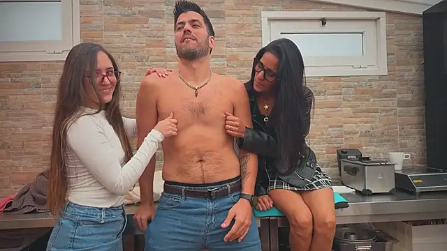 Snapshot of barfantasy chatting on October 27, 2025, 9:54 am barfantasy online show from October 27, 2025, 9:54 am