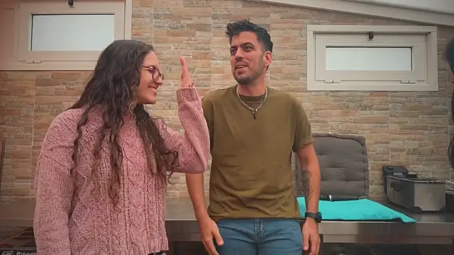 Snapshot of barfantasy chatting on October 18, 2025, 10:28 am barfantasy online show from October 18, 2025, 10:28 am