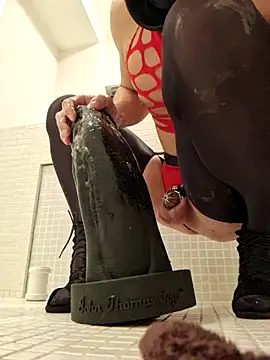 Snapshot of WhoreAnalsssxxx chatting on March 6, 2025, 11:09 pm WhoreAnalsssxxx online show from March 6, 2025, 11:09 pm