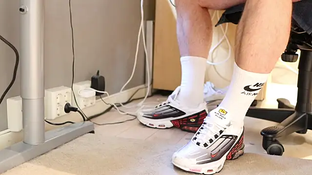Snapshot of SneakerMaster_ chatting on July 28, 2026, 7:16 am SneakerMaster online show from July 28, 2026, 7:16 am