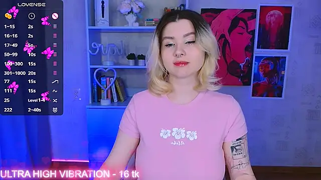 cutie mili online show from March 11, 2025, 6:19 am