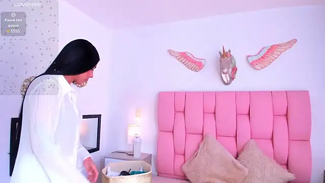 Snapshot of VeronikaOlsen chatting on March 19, 2025, 12:45 pm VeronikaOlsen online show from March 19, 2025, 12:45 pm