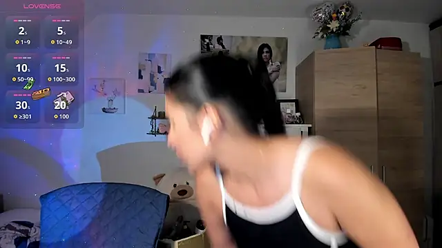 Snapshot of VeronikaOlsen chatting on October 26, 2025, 6:08 pm VeronikaOlsen online show from October 26, 2025, 6:08 pm