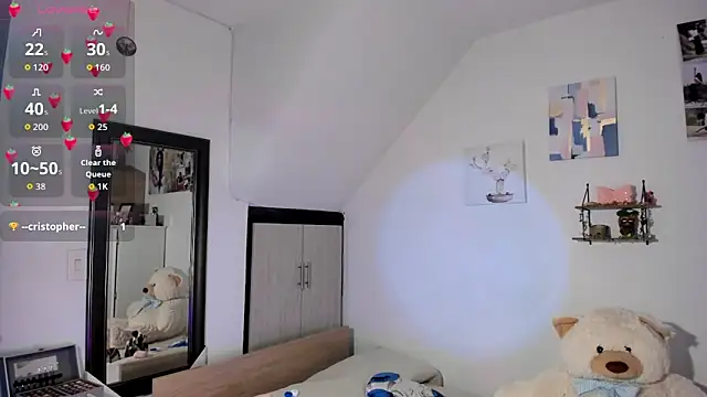 Snapshot of VeronikaOlsen chatting on September 20, 2025, 12:43 pm VeronikaOlsen online show from September 20, 2025, 12:43 pm