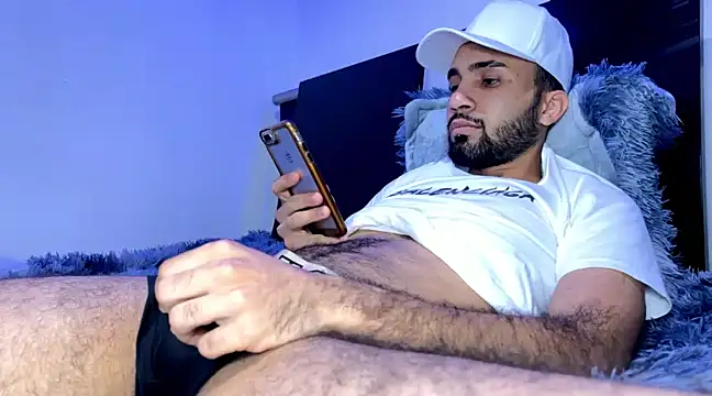 Snapshot of Dar_milk chatting on March 9, 2025, 5:22 am Dar milk online show from March 9, 2025, 5:22 am