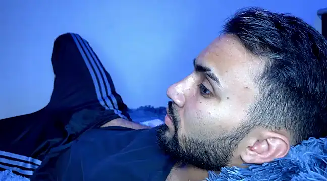 Snapshot of Dar_milk chatting on February 26, 2025, 5:03 am Dar milk online show from February 26, 2025, 5:03 am