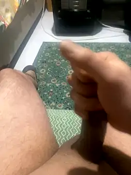 Snapshot of azginnn35 chatting on January 6, 2026, 10:58 pm azginnn35 online show from January 6, 2026, 10:58 pm