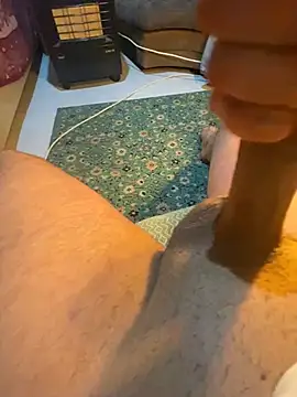 Snapshot of azginnn35 chatting on February 9, 2026, 11:25 pm azginnn35 online show from February 9, 2026, 11:25 pm