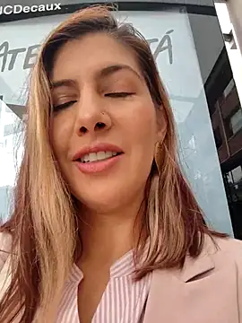 scarlett moore online show from March 5, 2026, 4:03 pm