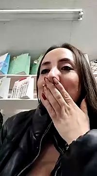 Snapshot of Mia_Novikov chatting on January 13, 2025, 2:50 am Mia Novikov online show from January 13, 2025, 2:50 am