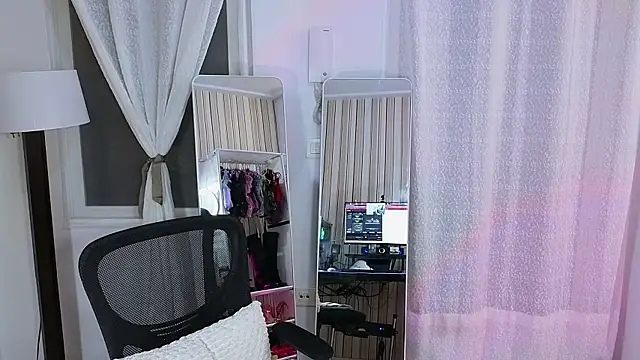 Snapshot of Tawny_cox chatting on June 25, 2026, 8:25 pm Tawny cox online show from June 25, 2026, 8:25 pm