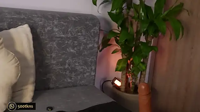 Snapshot of katie_cruz chatting on November 5, 2025, 11:13 am katie cruz online show from November 5, 2025, 11:13 am