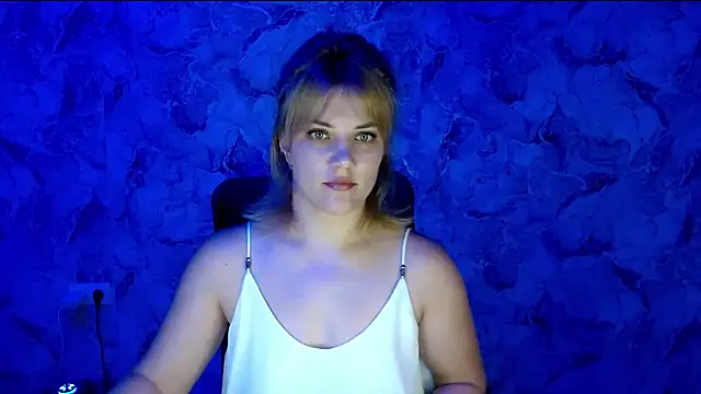 Snapshot of nika_gold1 chatting on July 9, 2026, 1:21 pm nika gold1 online show from July 9, 2026, 1:21 pm