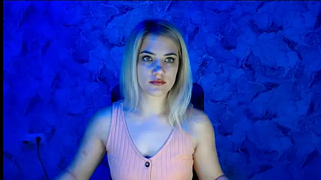 Snapshot of nika_gold1 chatting on October 28, 2025, 12:26 pm nika gold1 online show from October 28, 2025, 12:26 pm