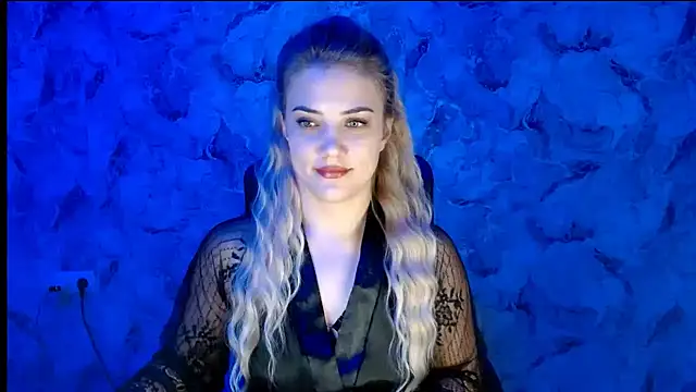 Snapshot of nika_gold1 chatting on October 24, 2025, 6:18 pm nika gold1 online show from October 24, 2025, 6:18 pm