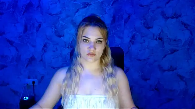 Snapshot of nika_gold1 chatting on May 13, 2026, 6:37 pm nika gold1 online show from May 13, 2026, 6:37 pm