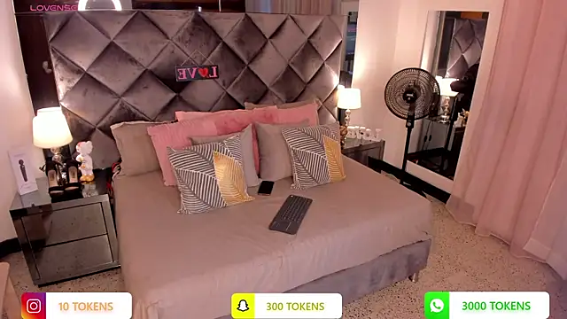 Snapshot of sofhiaa_adaams chatting on March 10, 2025, 10:55 pm sofhiaa adaams online show from March 10, 2025, 10:55 pm