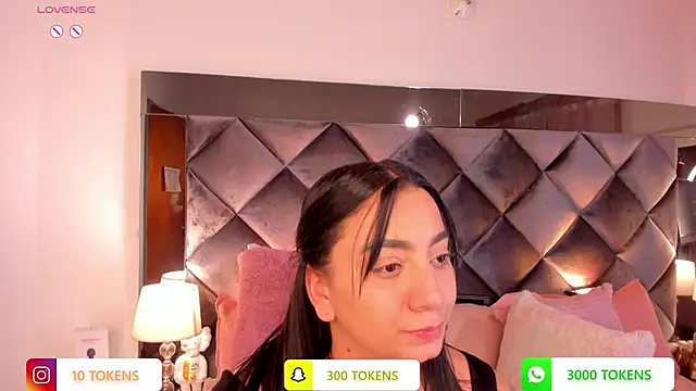 Snapshot of sofhiaa_adaams chatting on March 8, 2025, 5:43 pm sofhiaa adaams online show from March 8, 2025, 5:43 pm