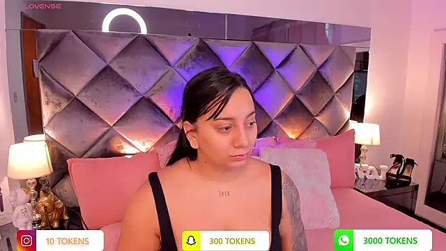 Snapshot of sofhiaa_adaams chatting on February 22, 2025, 5:13 pm sofhiaa adaams online show from February 22, 2025, 5:13 pm