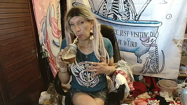 Ombeline1 online show from March 28, 2026, 12:17 pm